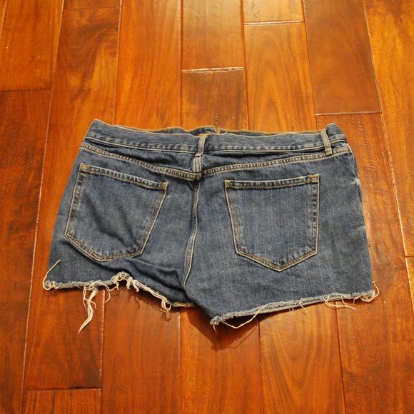 Old Navy Star Embroidered Denim Shorts - Picture 2 of 3